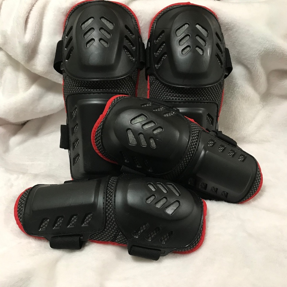 Sulaite Protective Knee and Elbow Pads Youth/Adult Black/Red